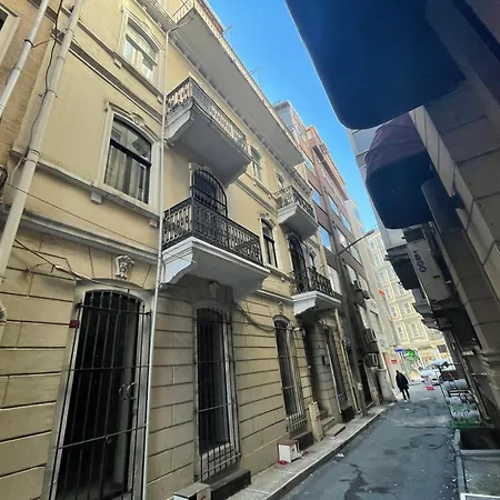 Lejlighed Savcibey Building *